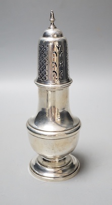 A George V silver baluster sugar caster, Birmingham, 1931, 19.8cm, 4.5oz.